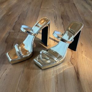 Jeffrey Campbell Hustler Platform Sandal in Gold